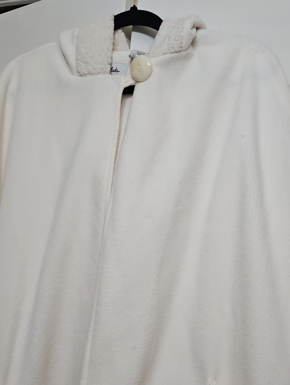 Cream Hooded Cape Coat with Single Button Closure - Unbranded
